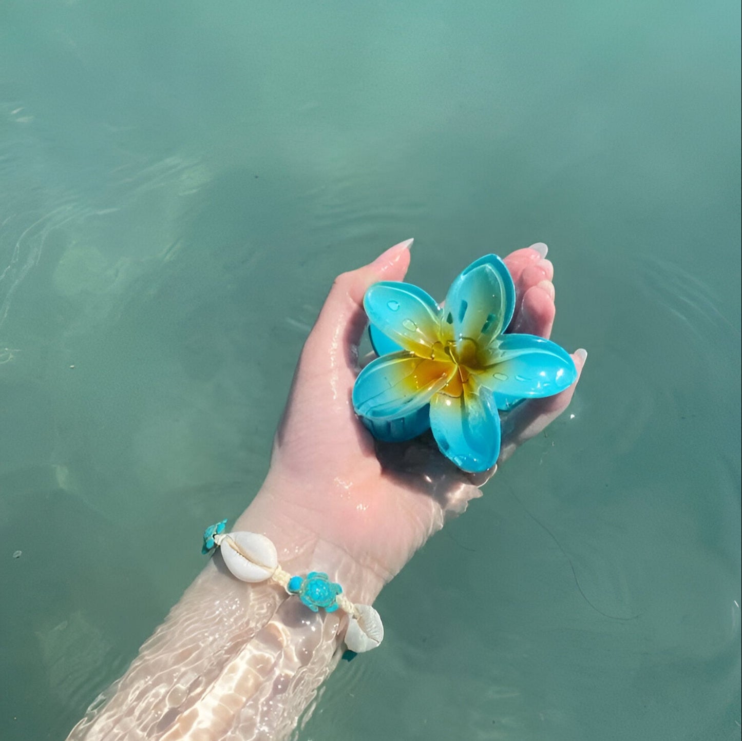 Blue Lagoon Clip
